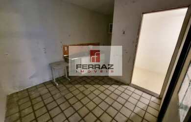 Imagem: A casa possui 5 Dormitórios, 5 Banheiros, 5 Vagas na garagem