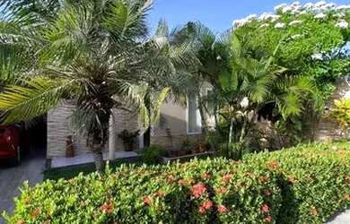 Imagem: A casa em condomínio possui 4 Dormitórios, 2 Banheiros, 3