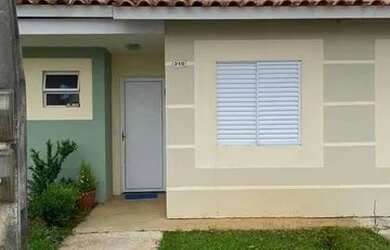 Imagem: A casa em condomínio possui 2 Dormitórios, 2 Banheiros, 1