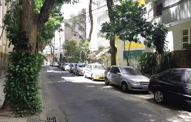 Imagem: O apartamento possui 1 Dormitório, 1 Banheiro, 35m² de Área