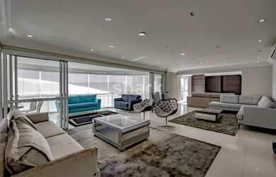 Imagem: O apartamento possui 4 Dormitórios, 5 Banheiros, 4 Vagas na