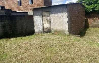 Imagem: A casa possui 1 Dormitório, 1 Banheiro, 5 Vagas na garagem