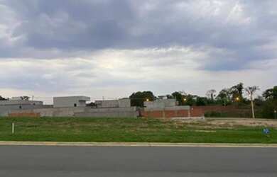 Imagem: O terreno possui 375m² de Área e está localizado em Jardins