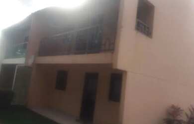 Imagem: A casa em condomínio possui 4 Dormitórios, 3 Banheiros, 2