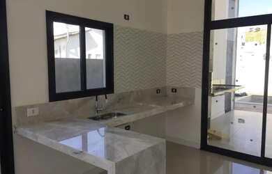 Imagem: A casa em condomínio possui 3 Dormitórios, 5 Banheiros, 3