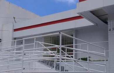 Imagem: A casa possui 5 Dormitórios, 4 Banheiros, 4 Vagas na garagem