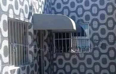 Imagem: A casa possui 5 Dormitórios, 3 Banheiros, 2 Vagas na garagem