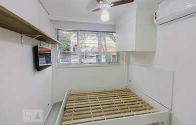 Imagem: O studio possui 1 Dormitório, 1 Banheiro, 10m² de Área, Imóvel