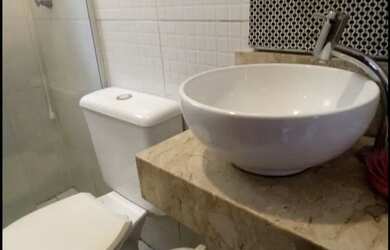 Imagem: O apartamento possui 2 Dormitórios, 1 Banheiro, 2 Vagas na