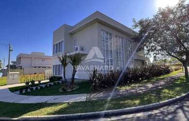 Imagem: A casa em condomínio possui 2 Dormitórios, 1 Banheiro, 2 Vagas