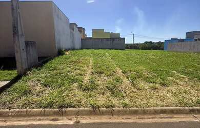 Imagem: O terreno possui 200m² de Área e está localizado em Parque