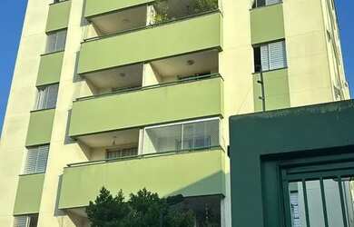 Imagem: O apartamento possui 2 Dormitórios, 1 Banheiro, 2 Vagas na