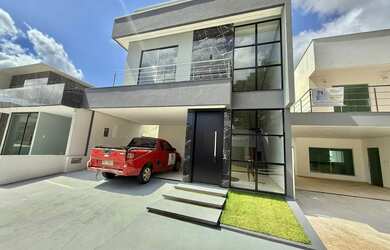 Imagem: A casa em condomínio possui 4 Dormitórios, 3 Banheiros, 1