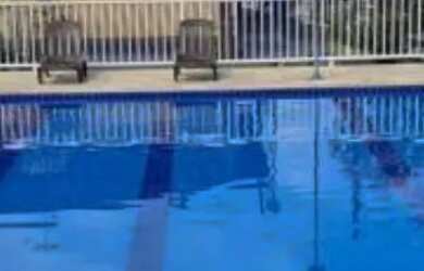 Imagem: O apartamento possui 3 Dormitórios, 1 Banheiro, 1 Vaga na garagem