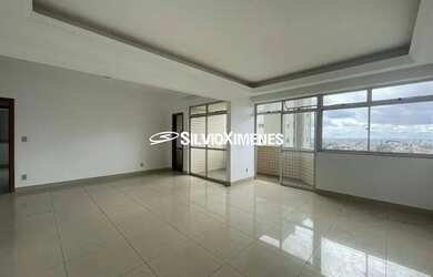 Imagem: O apartamento possui 4 Dormitórios, 3 Banheiros, 3 Vagas na