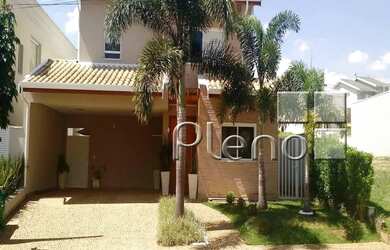 Imagem: A casa em condomínio possui 3 Dormitórios, 2 Banheiros, 4