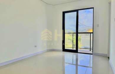 Imagem 7: Sobrado triplex com 03 suítes e 02 vagas de garagem Balneário Ipacaraí...