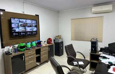 Imagem 14: Área com galpão, Jardim Novo Mundo, ao lado do terminal