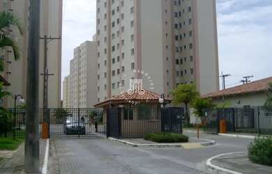 Imagem: O apartamento possui 3 Dormitórios, 1 Banheiro, 2 Vagas na