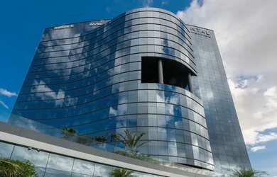 Imagem: O depósito possui 2 Vagas na garagem, 125m² de Área e está