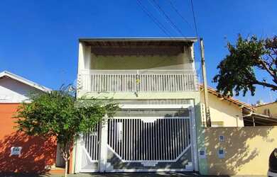 Imagem: O depósito possui 4 Vagas na garagem, 131m² de Área, Imóvel