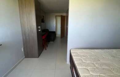 Imagem: O apartamento possui 1 Dormitório, 1 Banheiro, 1 Vaga na garagem