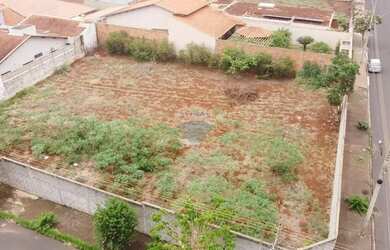 Imagem: O terreno possui 1.125m² de Área e está localizado em Jardinópolis