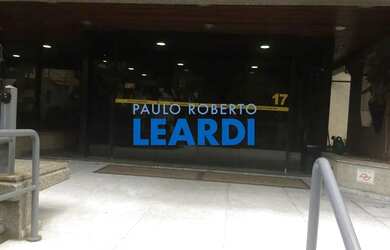 Imagem: O depósito possui 1 Vaga na garagem e 48m² de Área e está