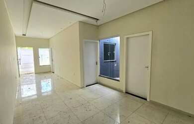 Imagem: A casa à venda possui 3 Dormitórios, 2 Banheiros, 1 Vaga na