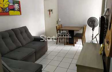 Imagem: O apartamento possui 2 Dormitórios, 1 Banheiro, 1 Vaga na garagem