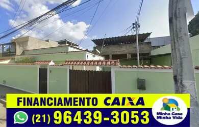 Imagem: A casa possui 3 Dormitórios, 1 Banheiro, 4 Vagas na garagem