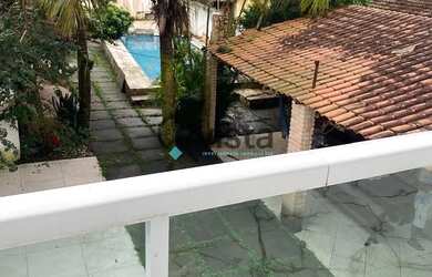 Imagem: A casa possui 3 Dormitórios, 3 Banheiros, 3 Vagas na garagem