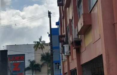 Imagem: Apartº 1º andar, reformado, cortinas, sprit,armario, desocupado