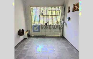 Imagem: A casa possui 2 Dormitórios, 1 Banheiro, 1 Vaga na garagem