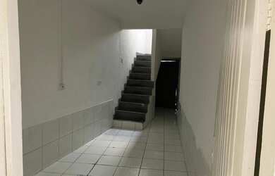 Imagem 9: Loja para aluguel tem 202 metros quadrados vão livre mezanino com 3 quartos