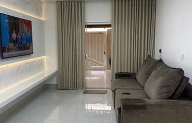 Imagem: A casa possui 3 Dormitórios, 3 Banheiros, 3 Vagas na garagem