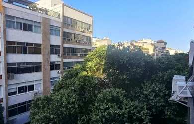 Imagem 5: Apartamento para aluguel possui 220 metros quadrados com 4 quartos em...