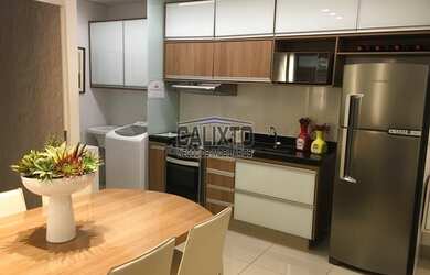 Imagem: O apartamento possui 2 Dormitórios, 1 Banheiro, 1 Vaga na garagem