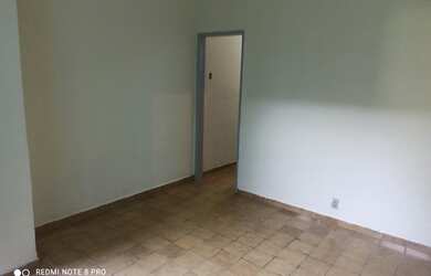 Imagem: A casa possui 1 Dormitório, 1 Banheiro, 45m² de Área e está