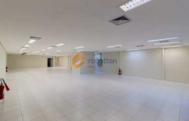 Imagem: O depósito possui 3 Vagas na garagem e 500m² de Área e está