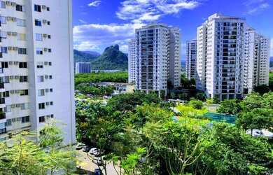 Imagem: O apartamento possui 2 Dormitórios, 2 Banheiros, 1 Vaga na