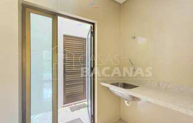 Imagem: A casa possui 4 Dormitórios, 5 Banheiros, 171m² de Área e