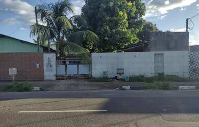 Imagem 10: Casa em avenida. Varanda, 2 Vagas na garageme2 Dormitórios