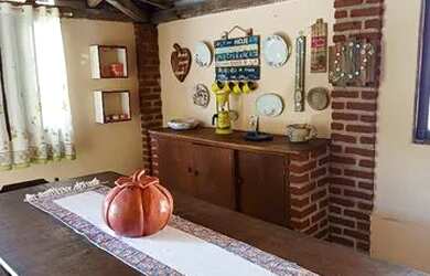 Imagem: A casa possui 4 Dormitórios, 4 Banheiros, 980m² de Área e