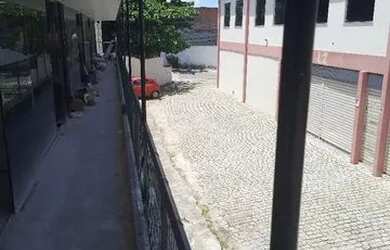 Imagem: A kitnet possui 1 Dormitório, 1 Banheiro, 1 Vaga na garagem