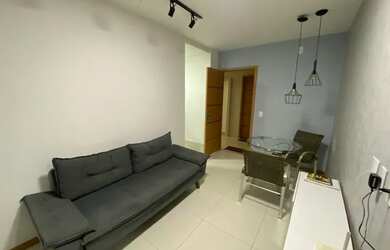 Imagem: O apartamento possui 1 Dormitório, 1 Banheiro, 1 Vaga na garagem