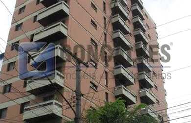 Imagem: O apartamento possui 3 Dormitórios, 1 Banheiro, 2 Vagas na