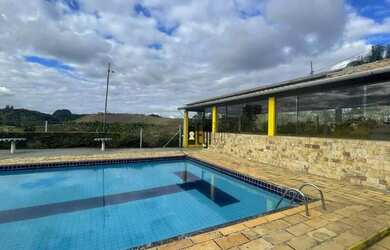 Imagem: A fazenda possui 4.200m² de Área e está localizado em Vale