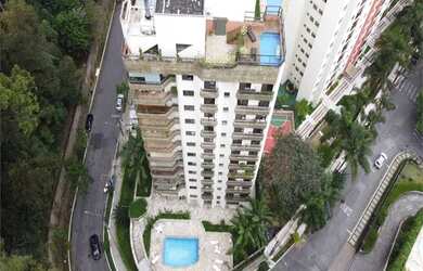 Imagem: O apartamento possui 4 Dormitórios, 4 Banheiros, 3 Vagas na