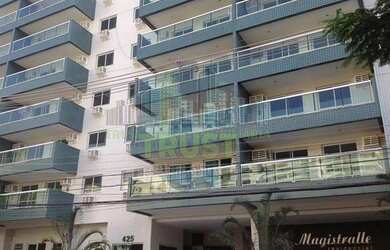 Imagem: O apartamento possui 4 Dormitórios, 2 Banheiros, 2 Vagas na